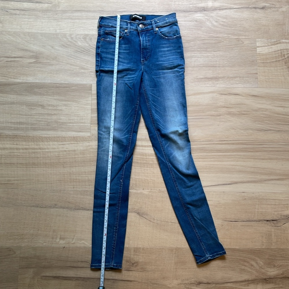 Express Jeans - Picture 3 of 9